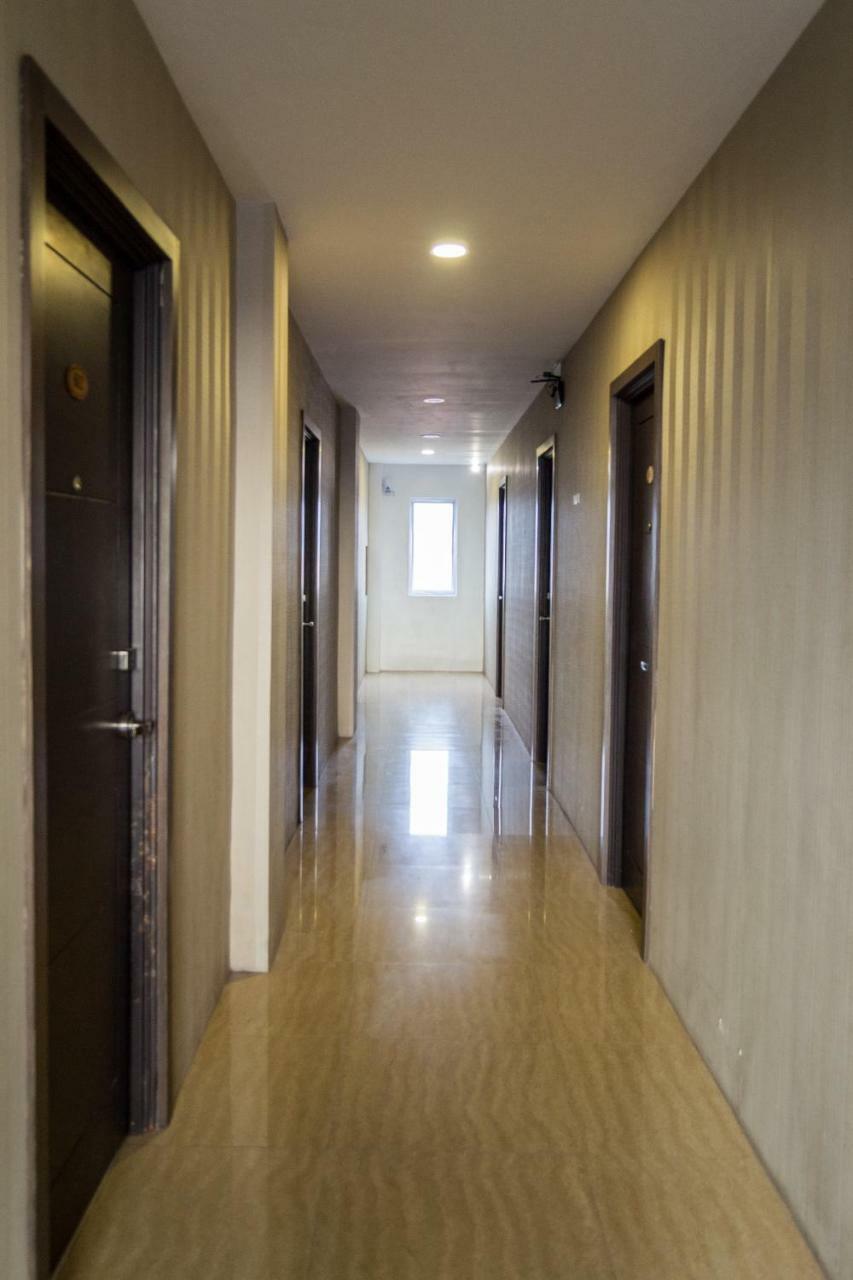 Oyo 676 Hotel Osaka Batam Εξωτερικό φωτογραφία